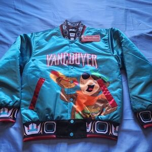 HEADWEAR CLASSICS MEN'S YOGI BEAR VANCOUVER SATIN JACKET BLUE SIZE SMALL NEW!